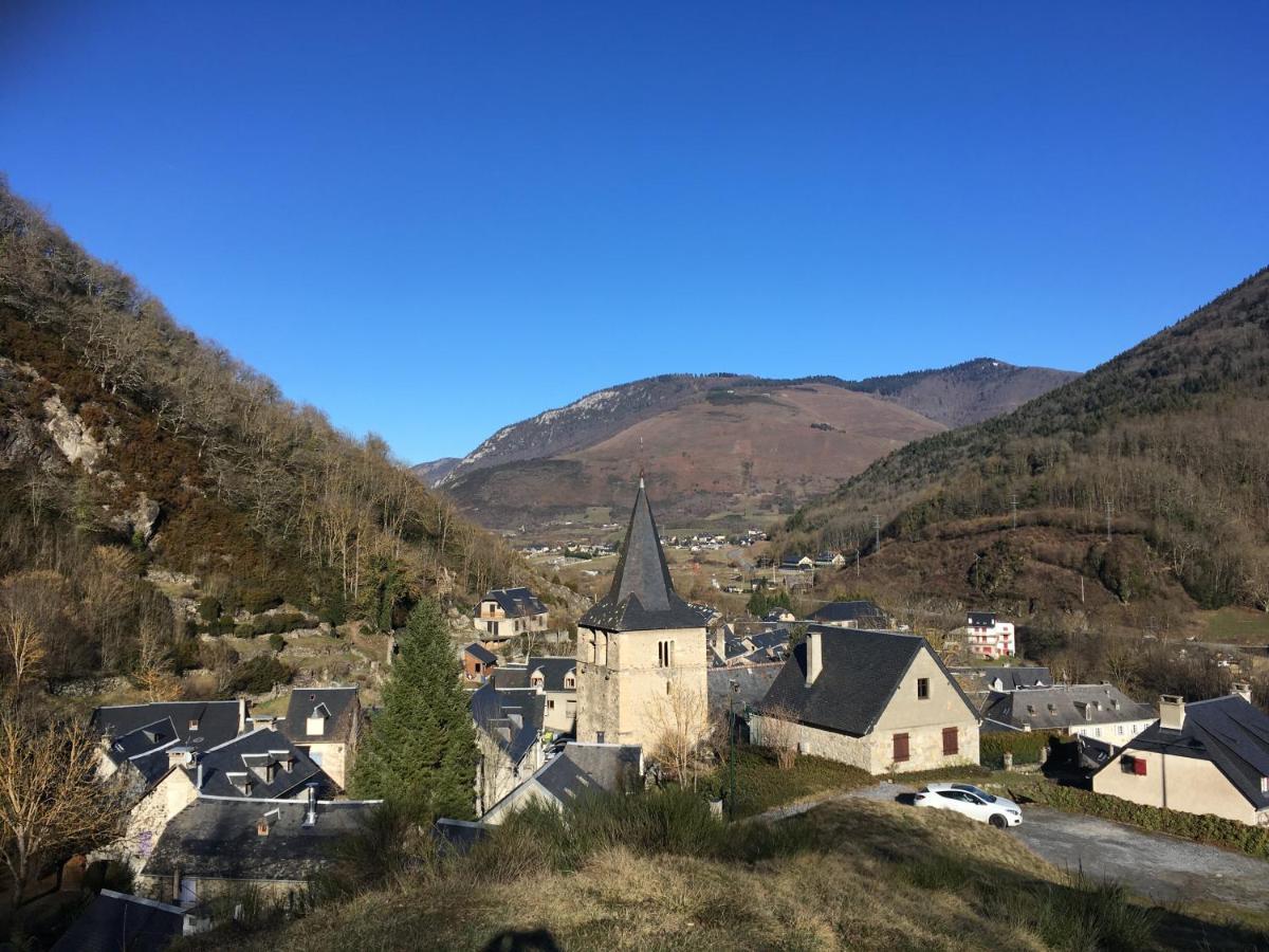 Appartement Dans Ancienne Maison Pyreneenne. Cadéac Exterior foto
